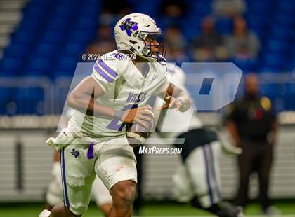 Thumbnail 1 in DeSoto vs Willis (UIL 6A D2 Reginal footbal playoff) photogallery.