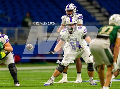 Thumbnail 3 in DeSoto vs Willis (UIL 6A D2 Reginal footbal playoff) photogallery.