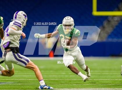 Thumbnail 2 in DeSoto vs Willis (UIL 6A D2 Reginal footbal playoff) photogallery.