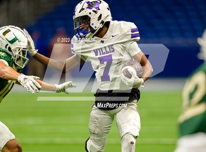Thumbnail 2 in DeSoto vs Willis (UIL 6A D2 Reginal footbal playoff) photogallery.