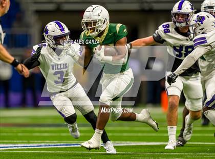 Thumbnail 2 in DeSoto vs Willis (UIL 6A D2 Reginal footbal playoff) photogallery.