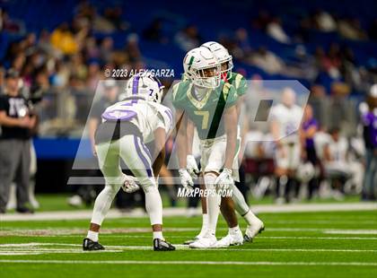 Thumbnail 1 in DeSoto vs Willis (UIL 6A D2 Reginal footbal playoff) photogallery.
