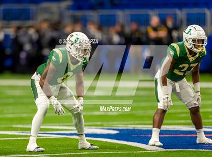 Thumbnail 3 in DeSoto vs Willis (UIL 6A D2 Reginal footbal playoff) photogallery.