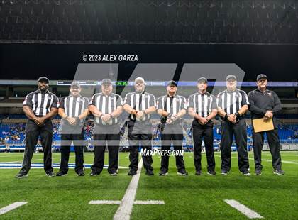 Thumbnail 1 in DeSoto vs Willis (UIL 6A D2 Reginal footbal playoff) photogallery.