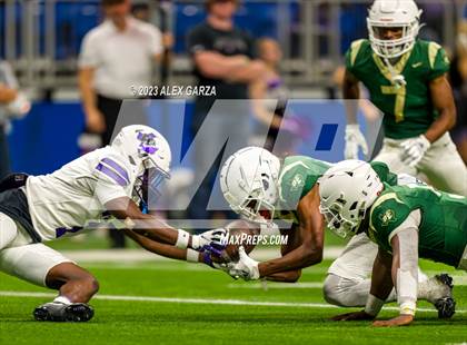 Thumbnail 1 in DeSoto vs Willis (UIL 6A D2 Reginal footbal playoff) photogallery.