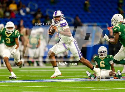 Thumbnail 2 in DeSoto vs Willis (UIL 6A D2 Reginal footbal playoff) photogallery.