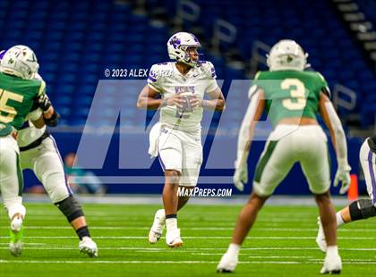 Thumbnail 3 in DeSoto vs Willis (UIL 6A D2 Reginal footbal playoff) photogallery.
