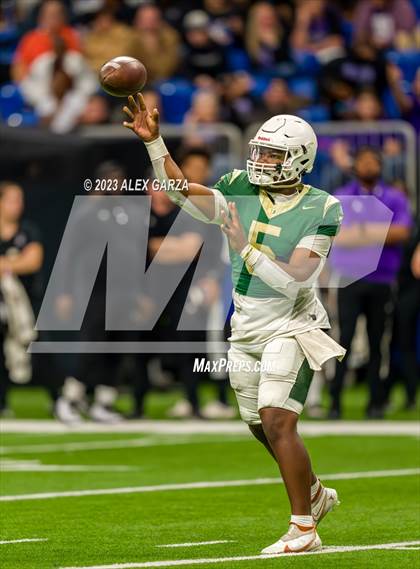 Thumbnail 1 in DeSoto vs Willis (UIL 6A D2 Reginal footbal playoff) photogallery.