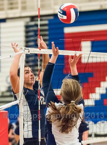 Thumbnail 3 in Menlo vs. Soquel (CIF CCS D4 Final) photogallery.