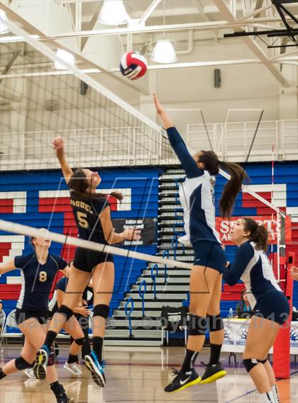 Thumbnail 3 in Menlo vs. Soquel (CIF CCS D4 Final) photogallery.