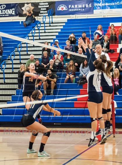 Thumbnail 3 in Menlo vs. Soquel (CIF CCS D4 Final) photogallery.