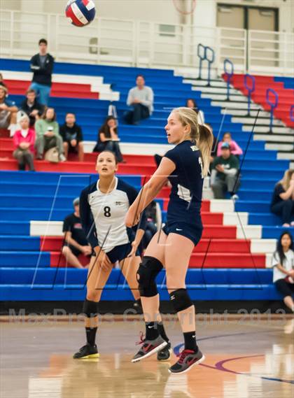 Thumbnail 1 in Menlo vs. Soquel (CIF CCS D4 Final) photogallery.