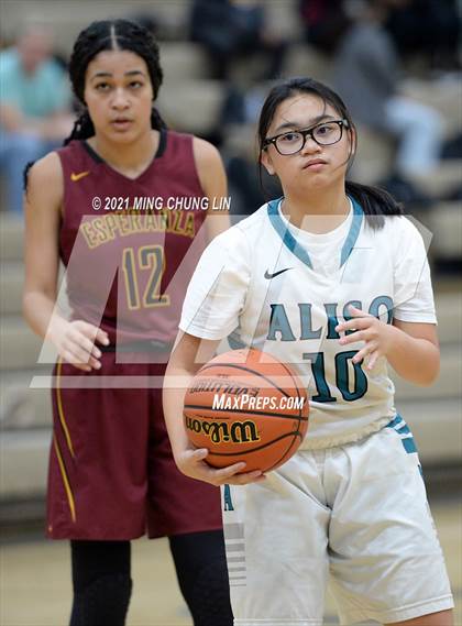 Thumbnail 1 in Esperanza @ Aliso Niguel photogallery.