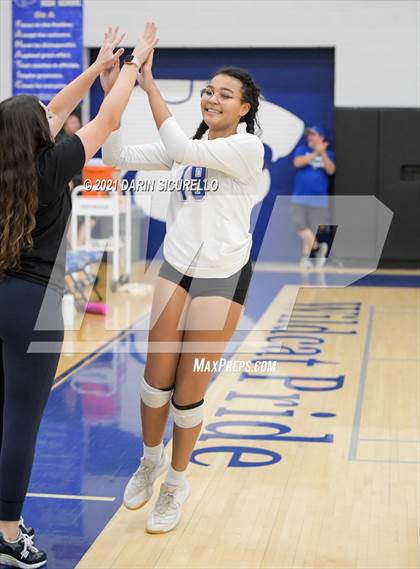 Thumbnail 2 in Mesquite vs  Mica Mountain (AIA 4A Conference Play-In) photogallery.