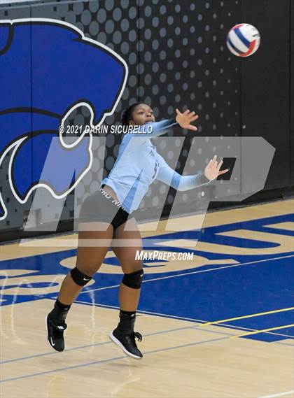 Thumbnail 3 in Mesquite vs  Mica Mountain (AIA 4A Conference Play-In) photogallery.