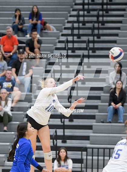 Thumbnail 2 in Mesquite vs  Mica Mountain (AIA 4A Conference Play-In) photogallery.