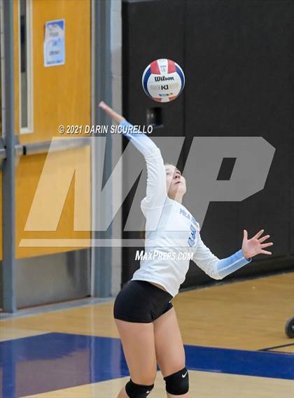 Thumbnail 2 in Mesquite vs  Mica Mountain (AIA 4A Conference Play-In) photogallery.
