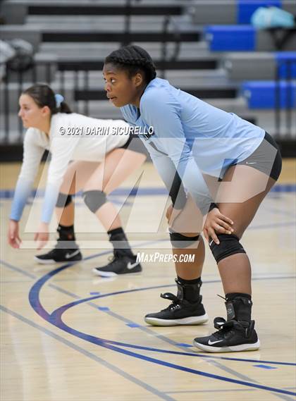 Thumbnail 3 in Mesquite vs  Mica Mountain (AIA 4A Conference Play-In) photogallery.