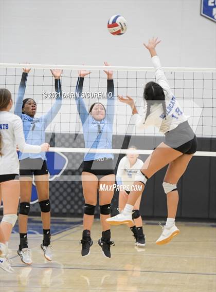 Thumbnail 2 in Mesquite vs  Mica Mountain (AIA 4A Conference Play-In) photogallery.