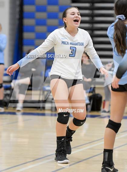 Thumbnail 2 in Mesquite vs  Mica Mountain (AIA 4A Conference Play-In) photogallery.