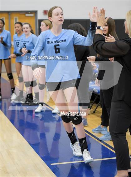 Thumbnail 2 in Mesquite vs  Mica Mountain (AIA 4A Conference Play-In) photogallery.