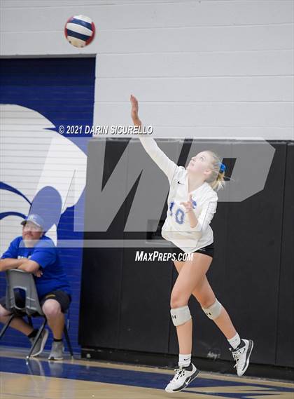 Thumbnail 1 in Mesquite vs  Mica Mountain (AIA 4A Conference Play-In) photogallery.