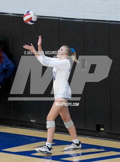 Thumbnail 2 in Mesquite vs  Mica Mountain (AIA 4A Conference Play-In) photogallery.