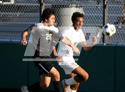 Thumbnail 1 in Archbishop Mitty vs. Bishop O'Dowd (De La Salle Showcase) photogallery.