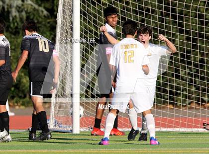 Thumbnail 2 in Archbishop Mitty vs. Bishop O'Dowd (De La Salle Showcase) photogallery.