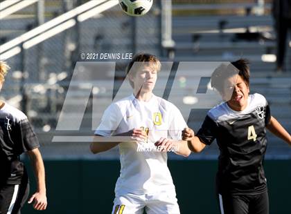 Thumbnail 3 in Archbishop Mitty vs. Bishop O'Dowd (De La Salle Showcase) photogallery.
