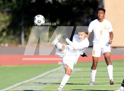 Thumbnail 3 in Archbishop Mitty vs. Bishop O'Dowd (De La Salle Showcase) photogallery.