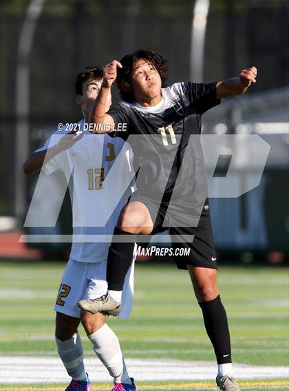 Thumbnail 2 in Archbishop Mitty vs. Bishop O'Dowd (De La Salle Showcase) photogallery.