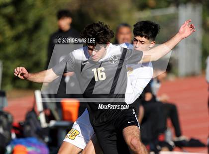 Thumbnail 2 in Archbishop Mitty vs. Bishop O'Dowd (De La Salle Showcase) photogallery.