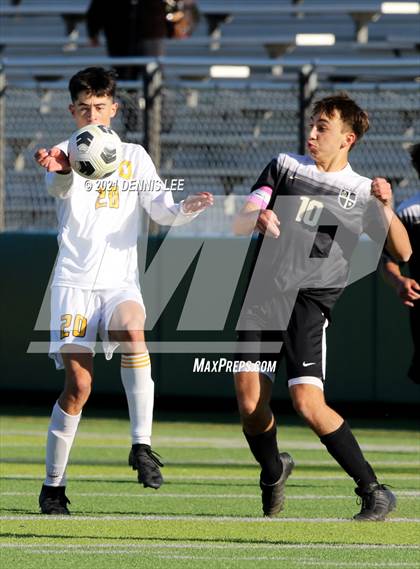 Thumbnail 3 in Archbishop Mitty vs. Bishop O'Dowd (De La Salle Showcase) photogallery.