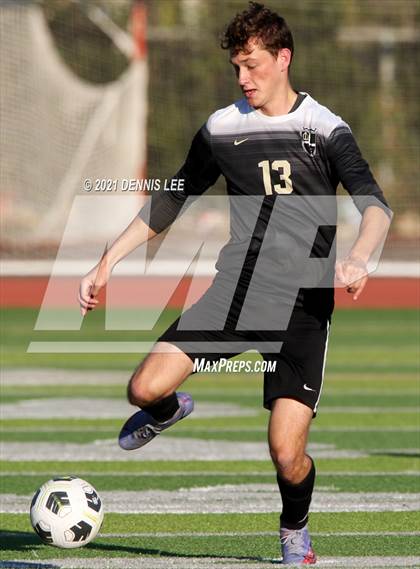 Thumbnail 2 in Archbishop Mitty vs. Bishop O'Dowd (De La Salle Showcase) photogallery.