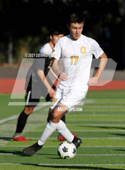 Thumbnail 2 in Archbishop Mitty vs. Bishop O'Dowd (De La Salle Showcase) photogallery.