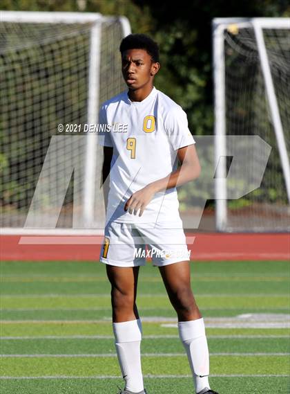 Thumbnail 2 in Archbishop Mitty vs. Bishop O'Dowd (De La Salle Showcase) photogallery.