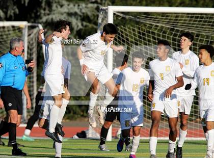 Thumbnail 2 in Archbishop Mitty vs. Bishop O'Dowd (De La Salle Showcase) photogallery.
