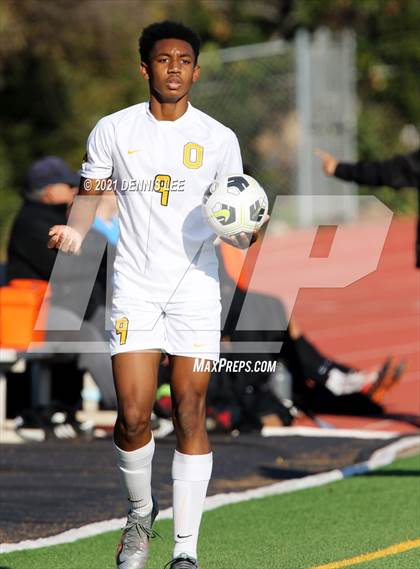Thumbnail 2 in Archbishop Mitty vs. Bishop O'Dowd (De La Salle Showcase) photogallery.