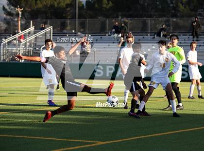 Thumbnail 3 in Archbishop Mitty vs. Bishop O'Dowd (De La Salle Showcase) photogallery.