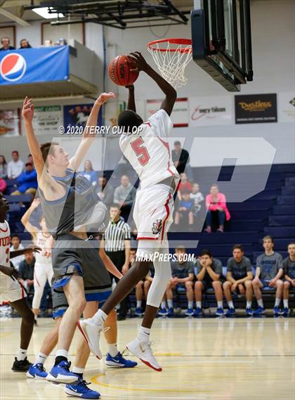 Thumbnail 2 in Carbon vs. Judge Memorial (UHSAA 3A 2nd Round Playoff) photogallery.