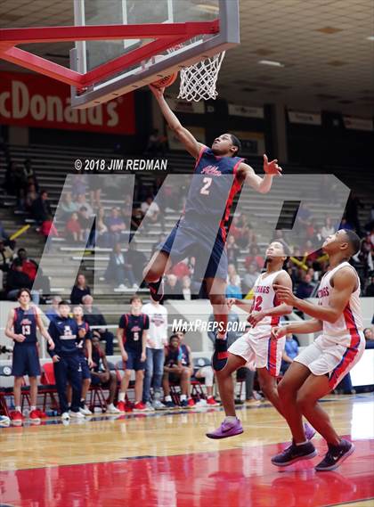 Thumbnail 1 in Pearce vs. Allen (McDonald's Texas Invitational) photogallery.