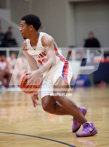 Thumbnail 1 in Pearce vs. Allen (McDonald's Texas Invitational) photogallery.