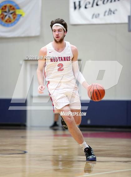 Thumbnail 3 in Pearce vs. Allen (McDonald's Texas Invitational) photogallery.