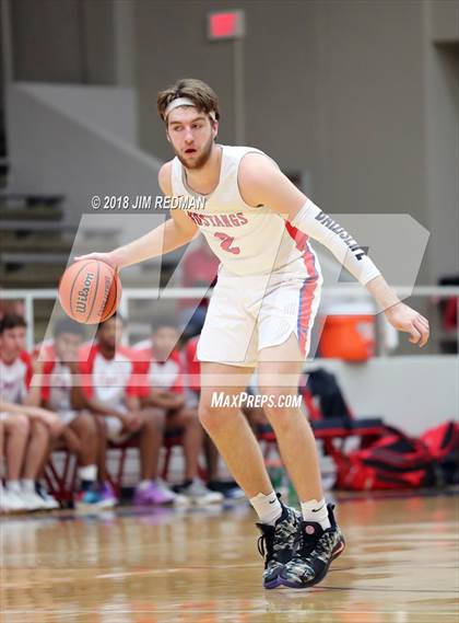 Thumbnail 1 in Pearce vs. Allen (McDonald's Texas Invitational) photogallery.
