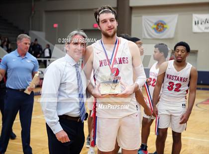 Thumbnail 1 in Pearce vs. Allen (McDonald's Texas Invitational) photogallery.