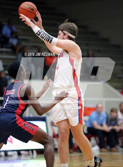 Thumbnail 1 in Pearce vs. Allen (McDonald's Texas Invitational) photogallery.