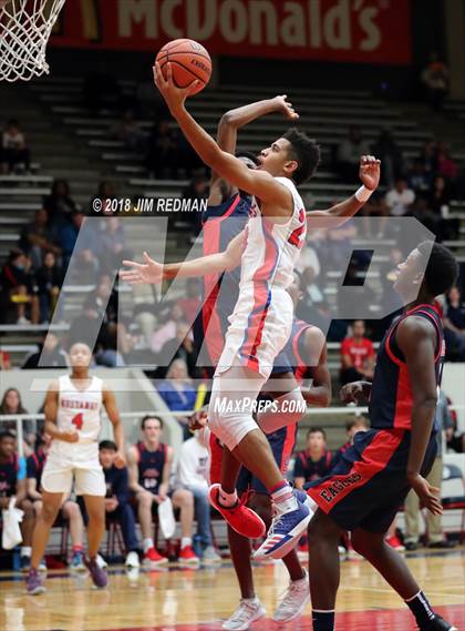 Thumbnail 2 in Pearce vs. Allen (McDonald's Texas Invitational) photogallery.