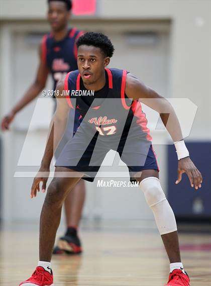 Thumbnail 1 in Pearce vs. Allen (McDonald's Texas Invitational) photogallery.