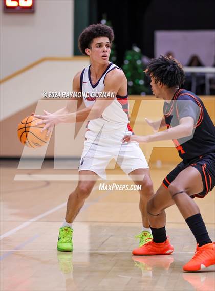 Thumbnail 2 in Central vs. Justin Garza photogallery.